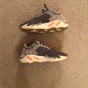 Adidas Yeezy 700 Magnet Size 12.5